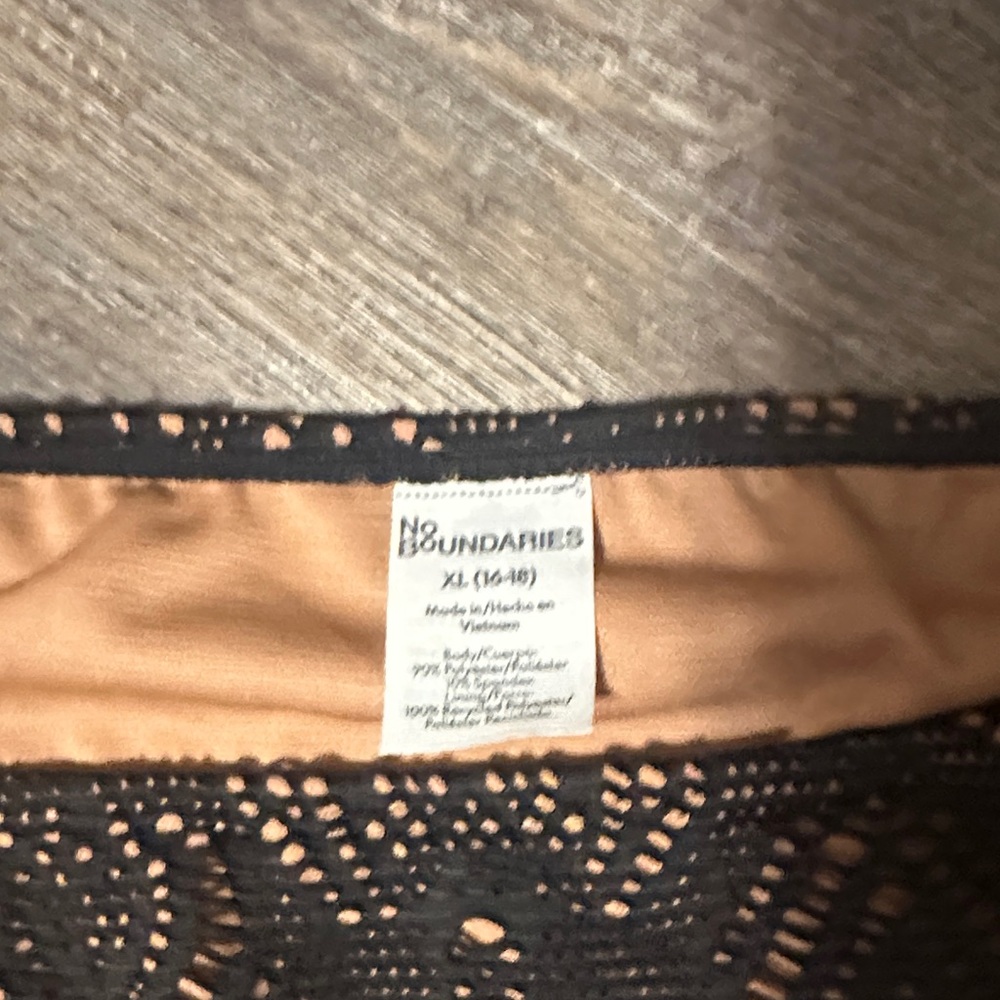 No Boundaries Black and Tan Swim Bottom - Picture 3 of 4